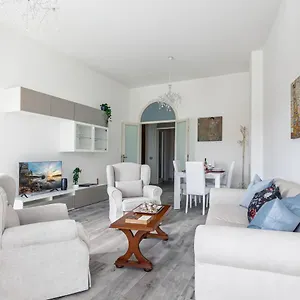 Apartment Lungarno Elegant With Panoramic Balcony 