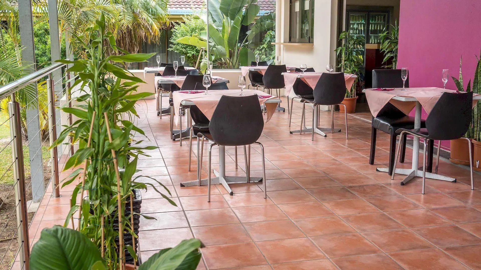 *** Motel Oxley Motor Inn Brisbane Australia