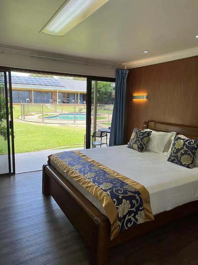 *** Motel Oxley Motor Inn Brisbane Australia